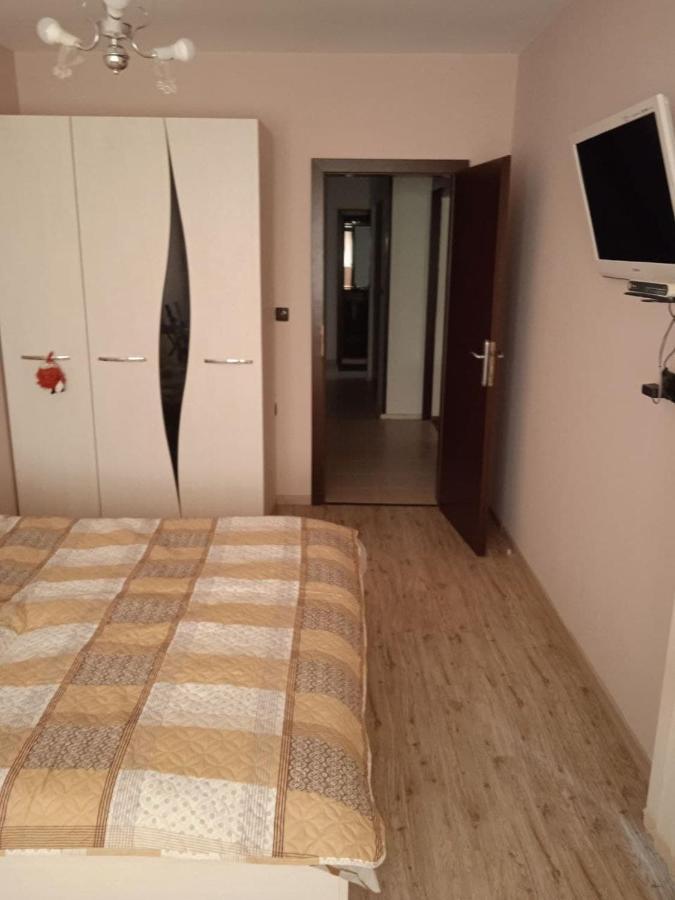 Джессика Апартмент Apartamento Veliko Tŭrnovo Exterior foto